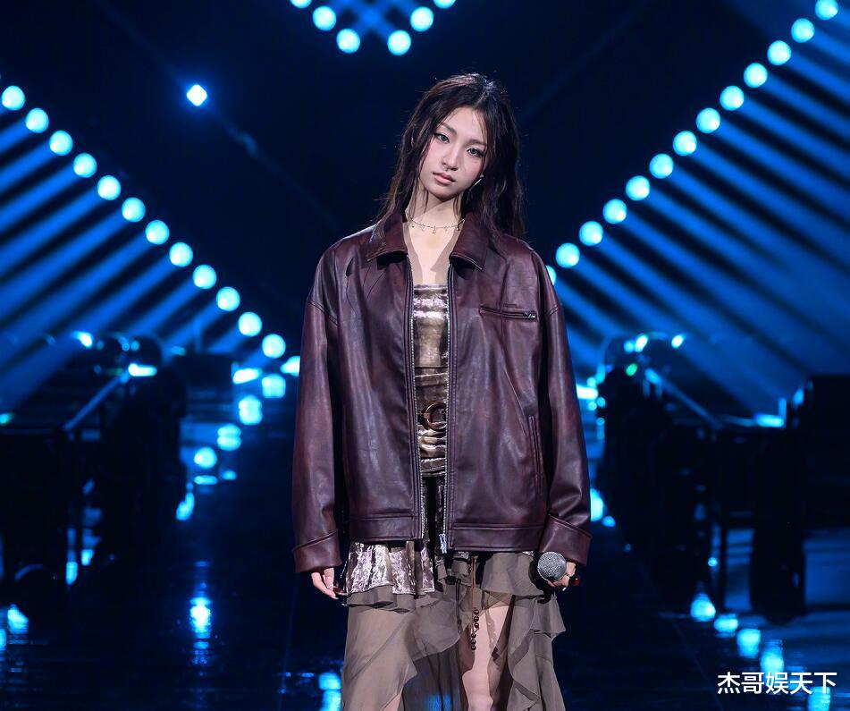 陈卓璇，看似该骂，实则该夸