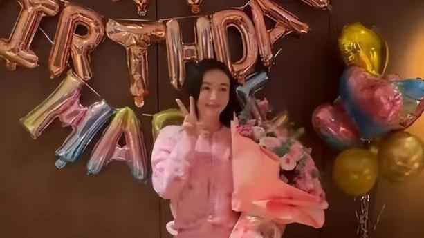 女星诸葛紫岐的晒日常，两人依旧甜蜜