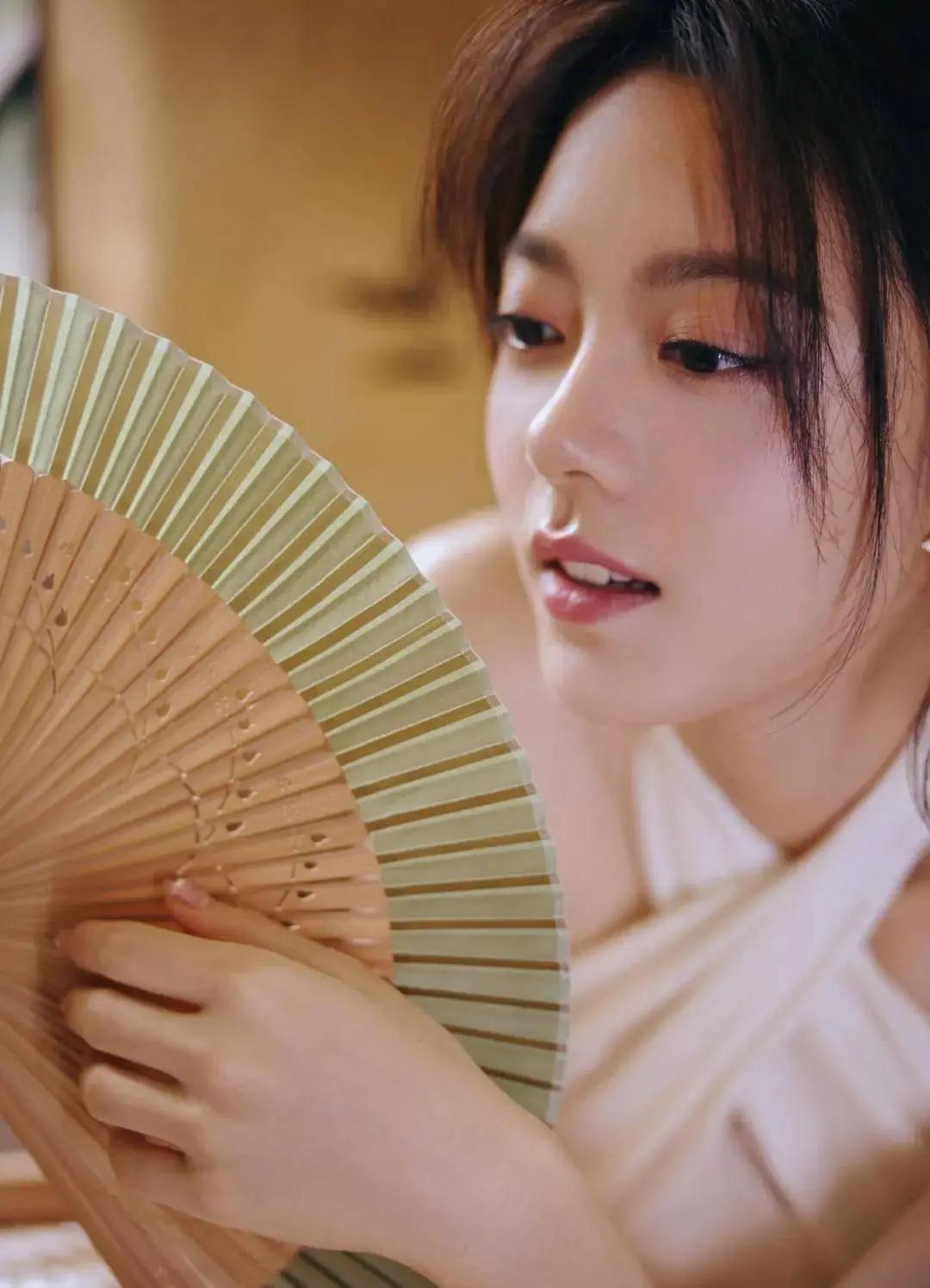 赵今麦。看美女,心情好