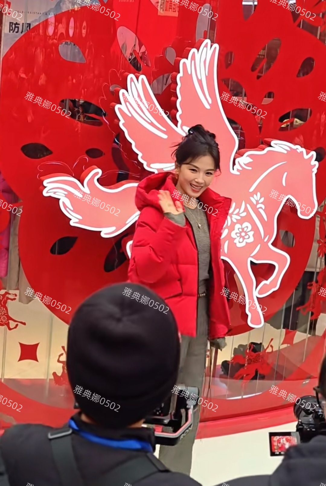 刘涛没有网上夸的那么年轻漂亮，本人皮肤黑身材不苗条气质很淳朴