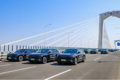 新款岚图FREE外观升级+更具科技感+搭载华为智驾，预告图发布