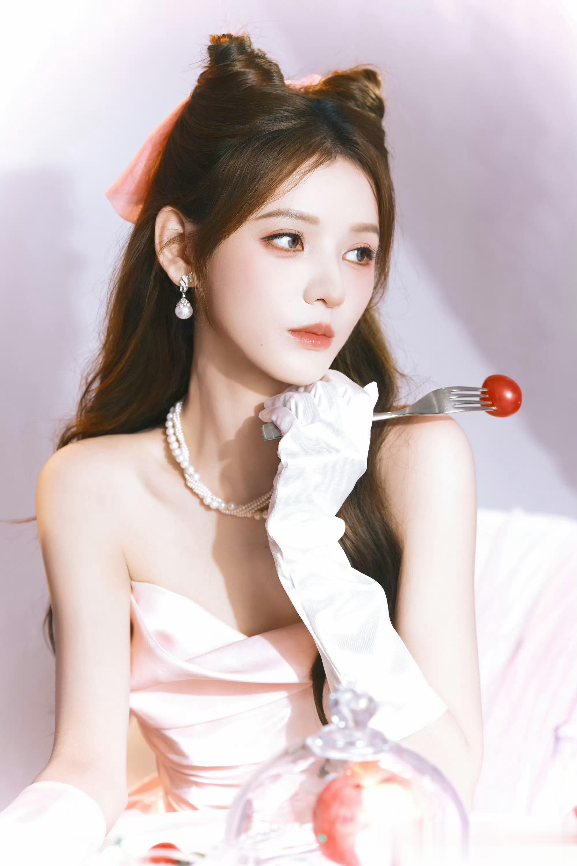 张予曦Ulike活动造型｜粉裙猫耳甜度爆棚