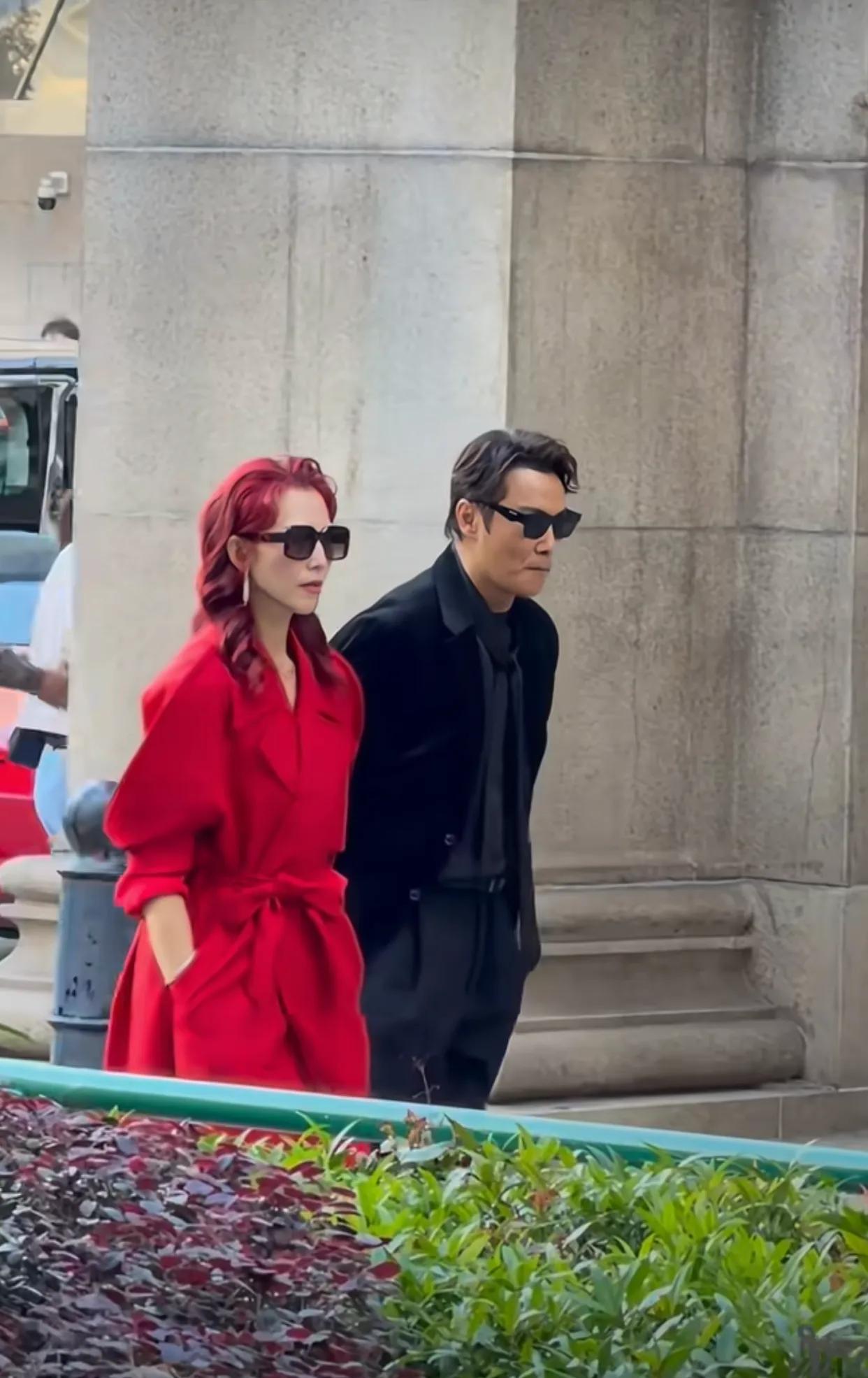 好美！52岁蔡少芬随便一收拾，秒变风华绝代的美人，张晋真幸福