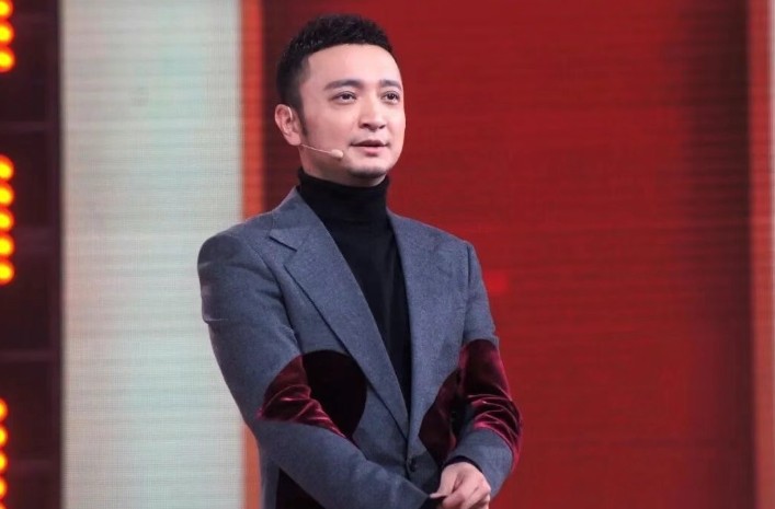 42岁尼格买提高调迎喜讯，央媒亲自发文，看来撒贝宁说对了