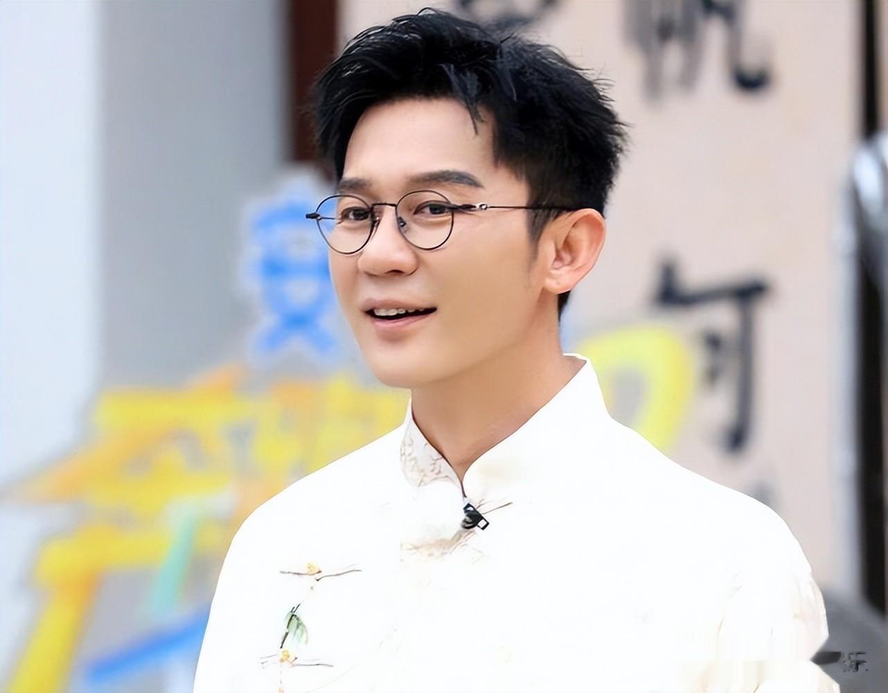 一张合照，意外戳穿了李晨真实“处境”，原来张译真的没说错！