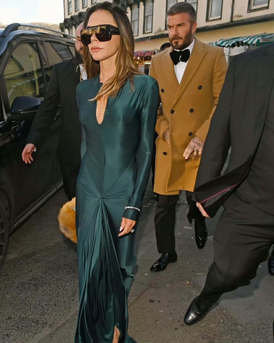 贝克汉姆的女儿小七终究还是长歪了，她皮肤变黑气质成熟14岁像34