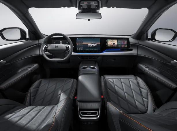 10万级SUV还在用双离合?第4代长安CS75 PLUS把家用天花板又抬高了