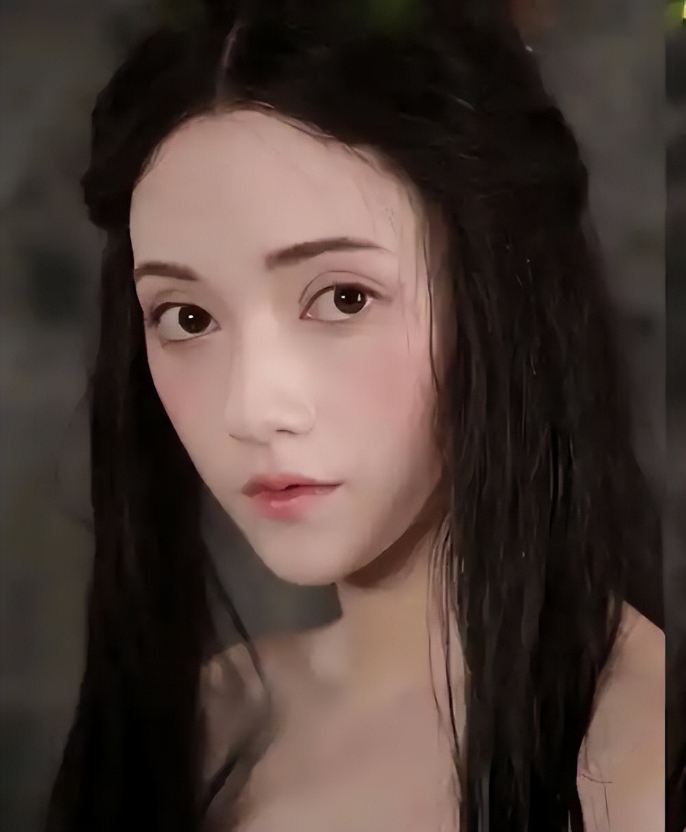 郭晶晶没想到,继自己之后霍家又迎一名人儿媳,霍震霆这次满意吗