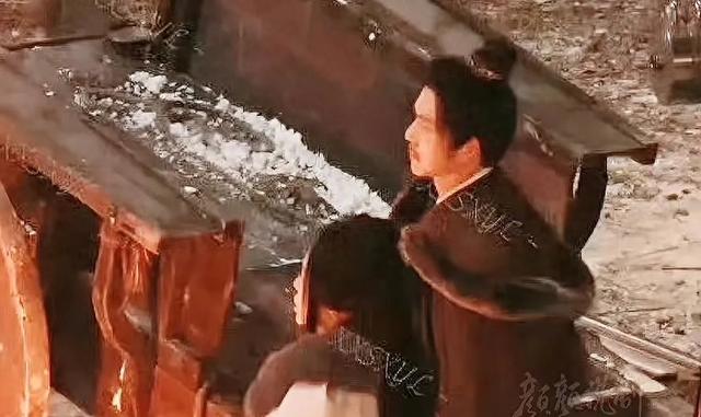 藏海传：直到蒯铎和冬夏女王的私情暴露，才懂原来第三人是他？