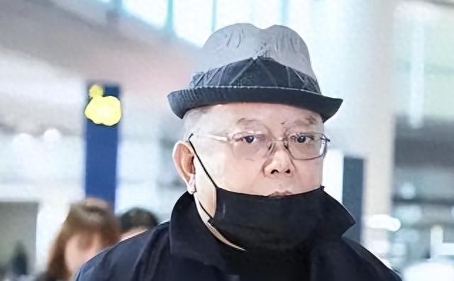 事实证明，被传卖掉上亿豪宅，移民美国的王刚，已走上另一条大道