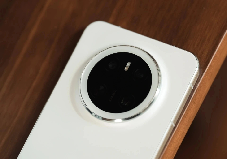 華為更激進了，Mate70再度跌至新低，衛星消息+麒麟9010+昆侖玻璃