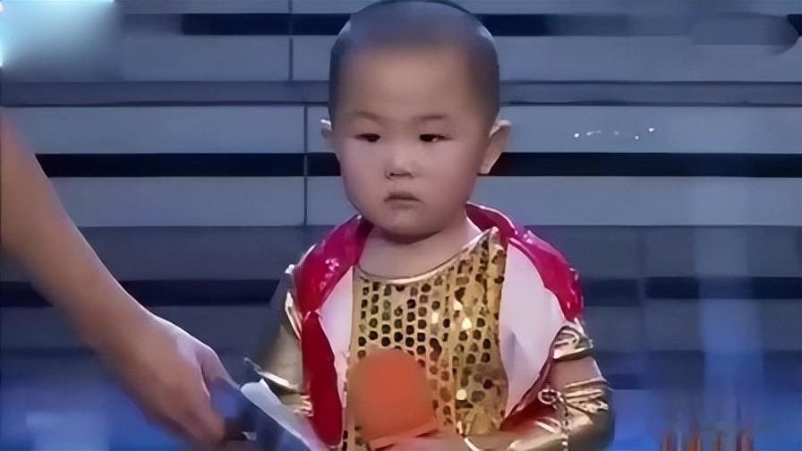 3岁上央视，5岁登春晚，7岁就年薪百万，没想到现在却成了这样子