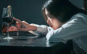 我供养前女友整整六年，她上岸后却一脚踢开我。四年后我结婚，她破防了。