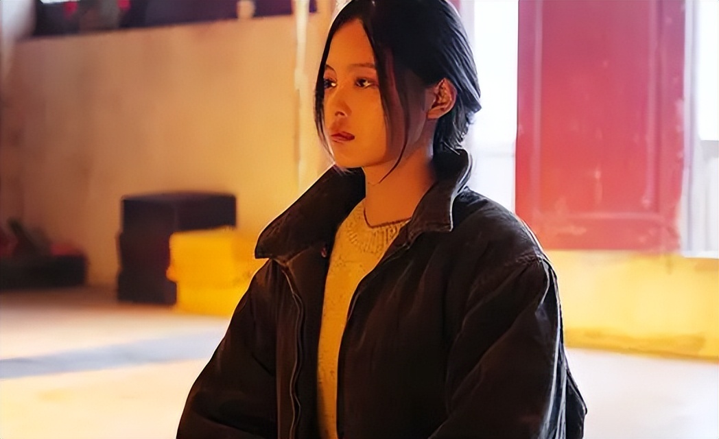 远离造神陷阱！人民日报“点名”，揭开39岁辛芷蕾“真实现状”