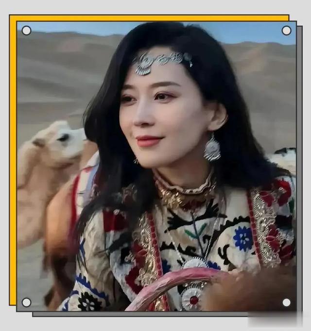 汪峰 森林北牵手逛街被偶遇，网友：他俩感情很好，森林北很有气质