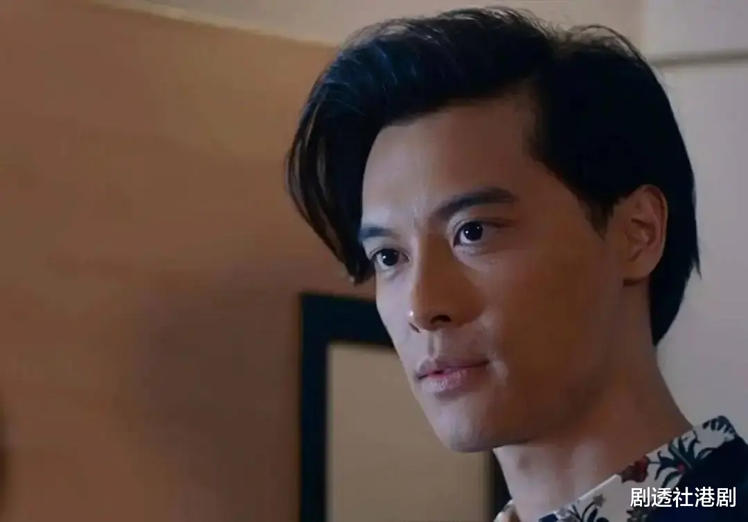TVB前帅气小生近况曝光!疑似转行当保安,曾出轨同剧女星被雪藏