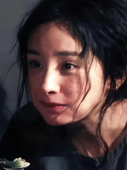 金鸡奖竞争太激烈！杨幂落选女配，大粉暗示受《酱园弄》连累