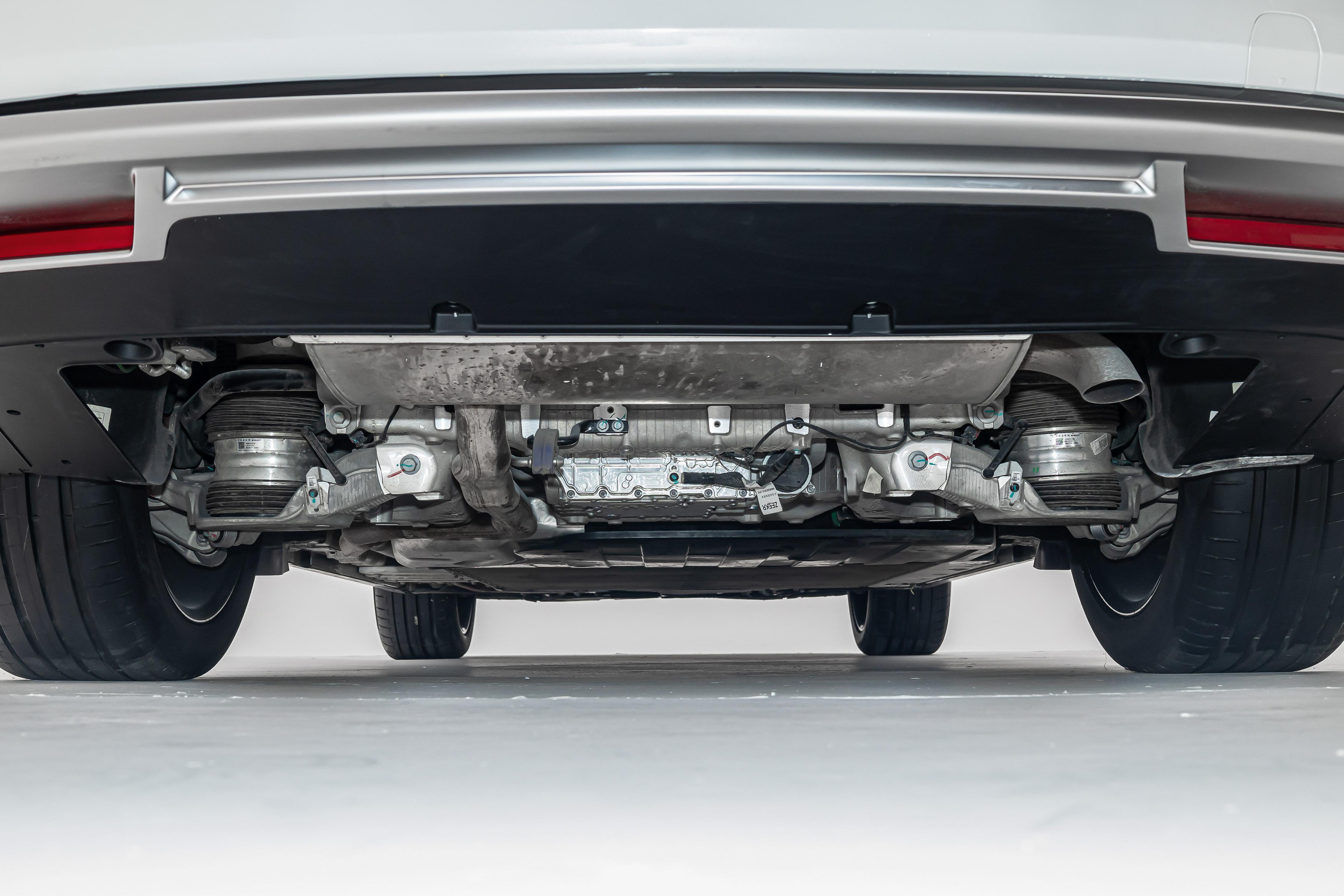 极氪ZEEKR 9X：高端SUV市场，拼的是硬实力！