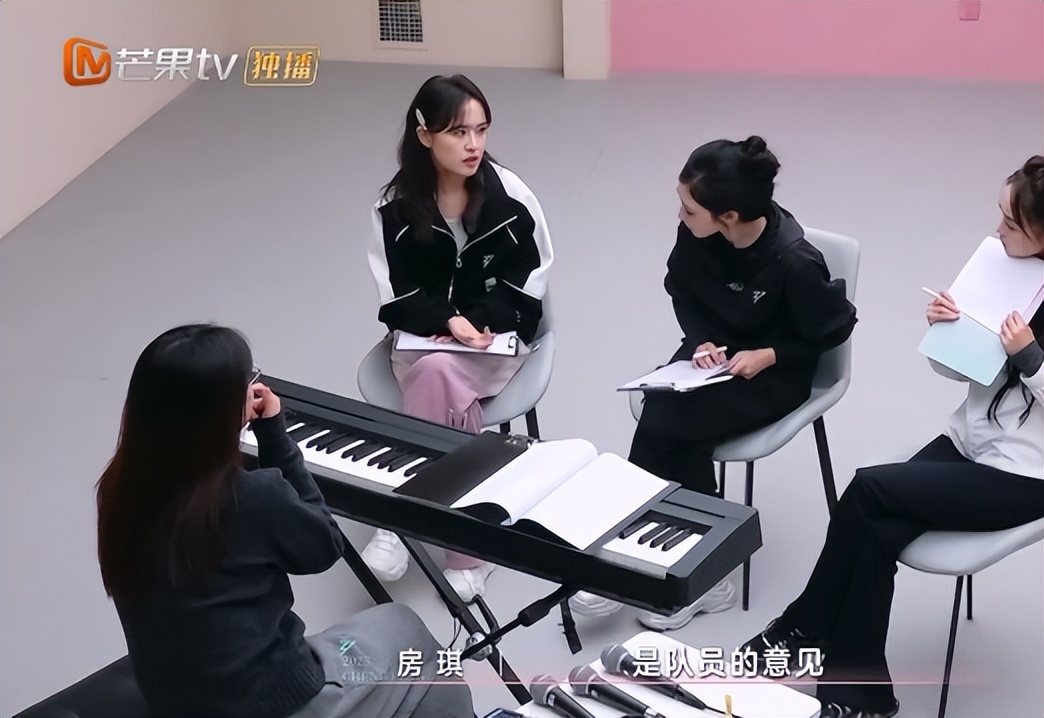 继何洁和尚雯婕吵架后，《浪姐6》竟有四个人吵架，比舞台还精彩