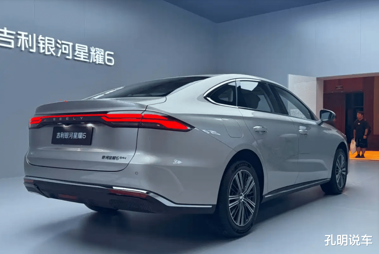 亲民路线组合拳,吉利银河星耀6插混中型车,会比银河A7更便宜?