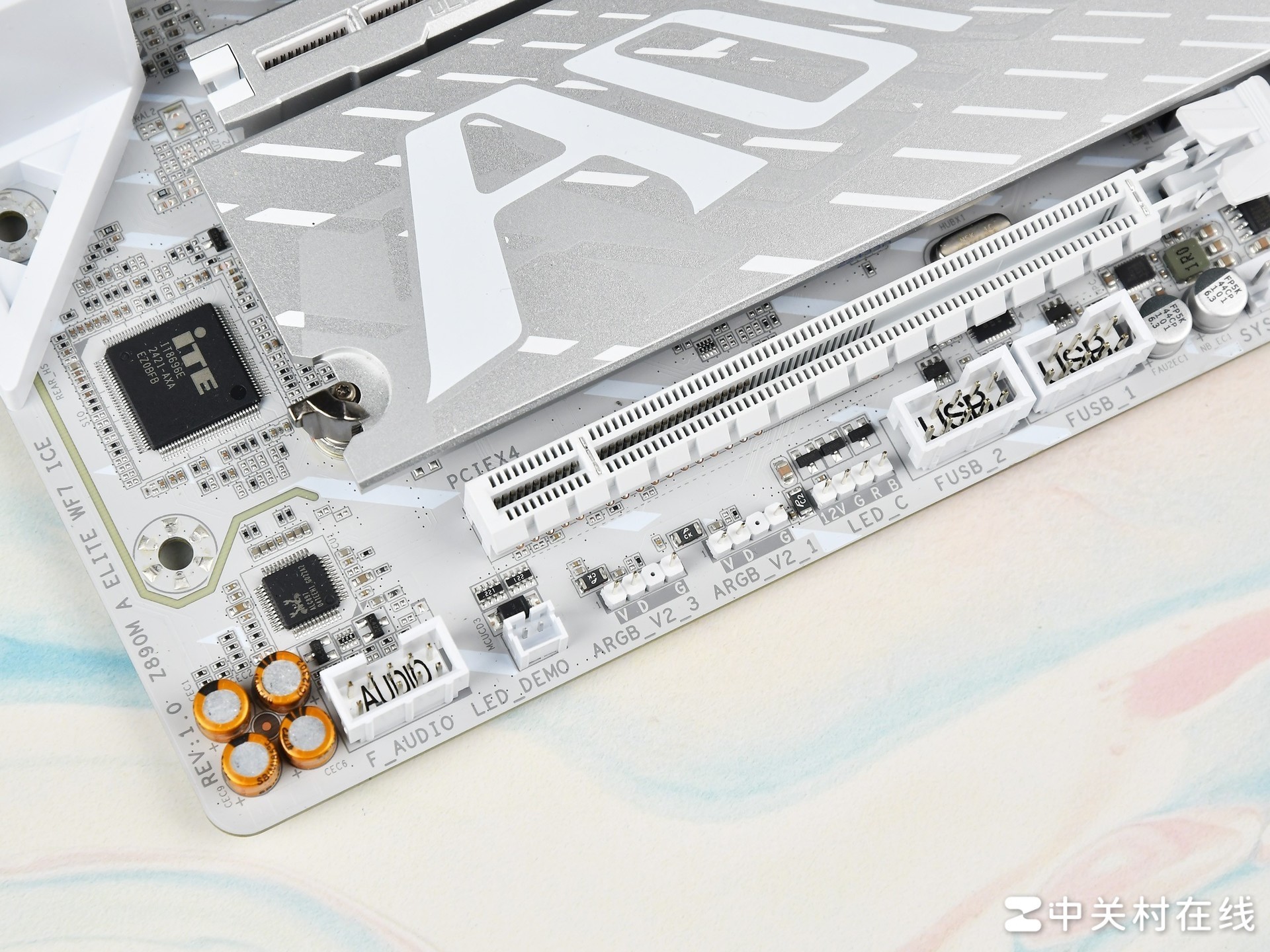 白色M板表現全能 技嘉冰雕Z890M主板評測