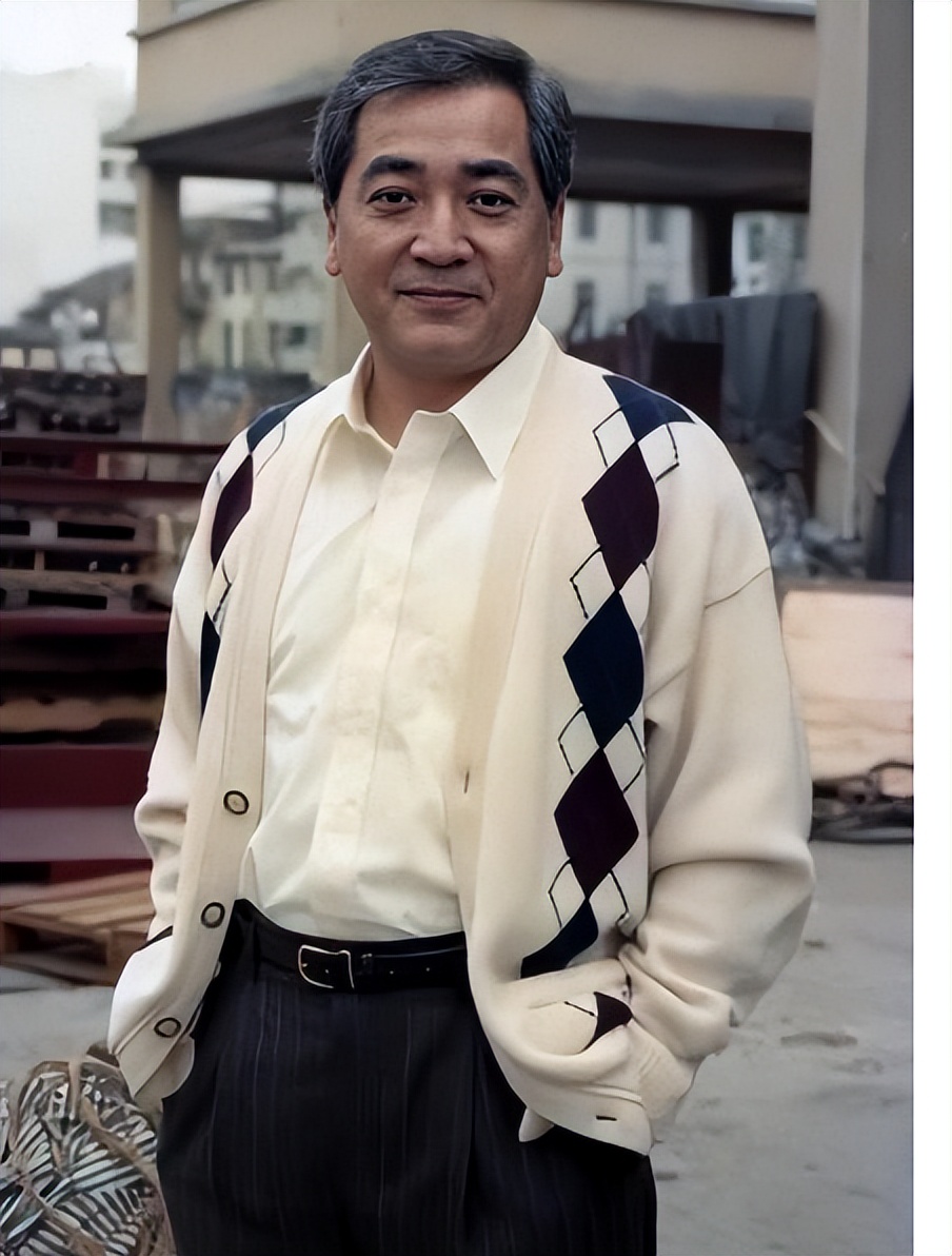 80岁秦沛现状：定居在国外，和日本妻子很恩爱，儿女都是知名歌手