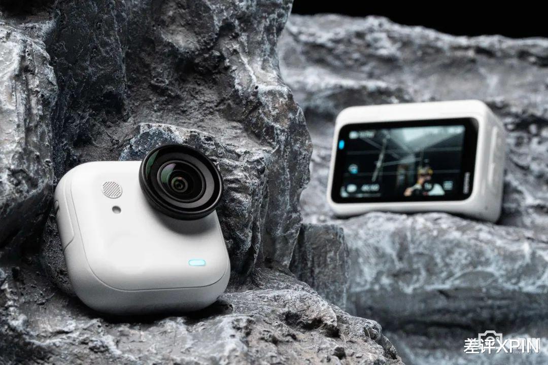 影石剛發布的這臺口袋相機，建議友商直接“抄作業”