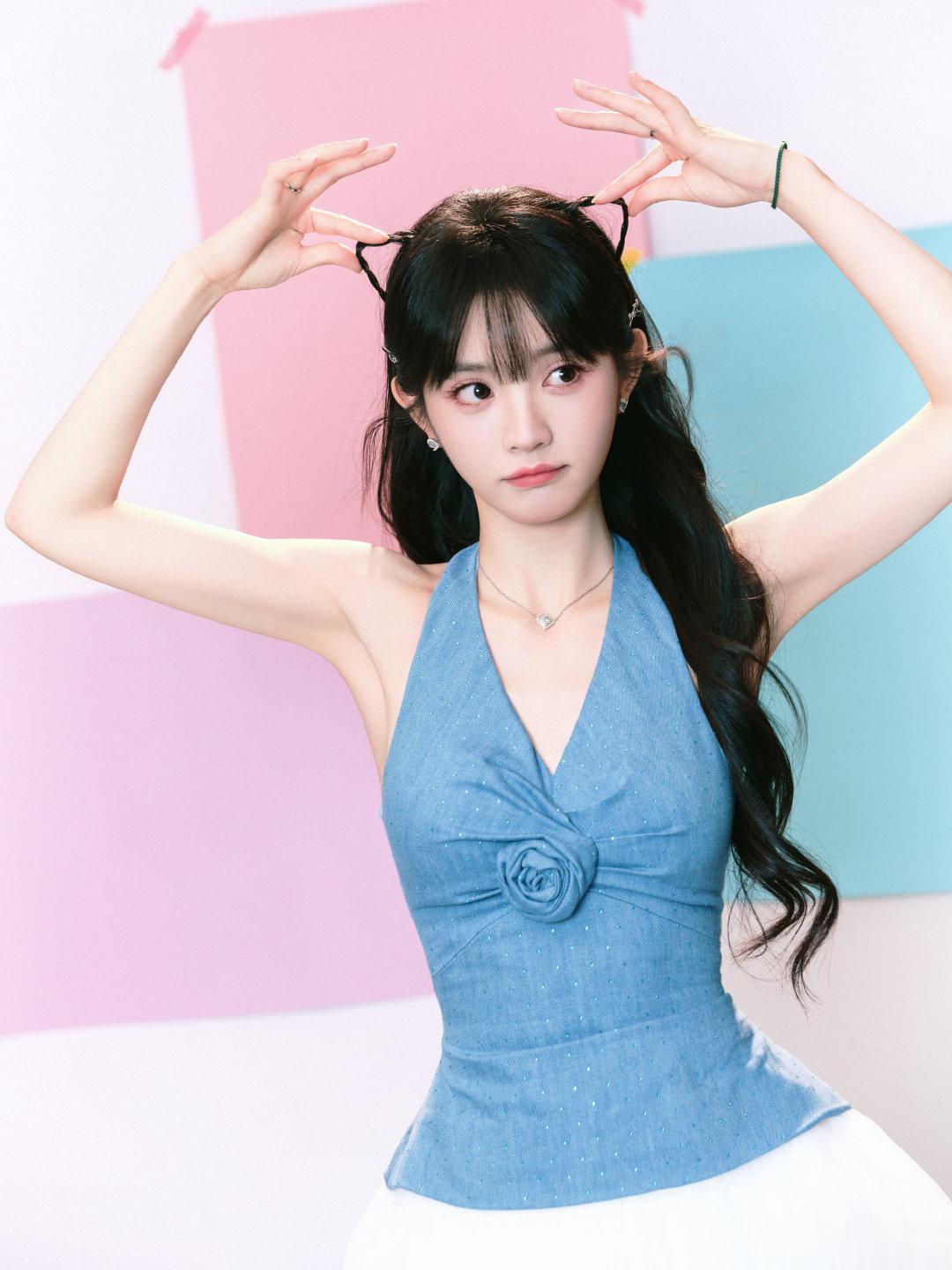 田曦薇：甜妹脸蛋，御姐身材！