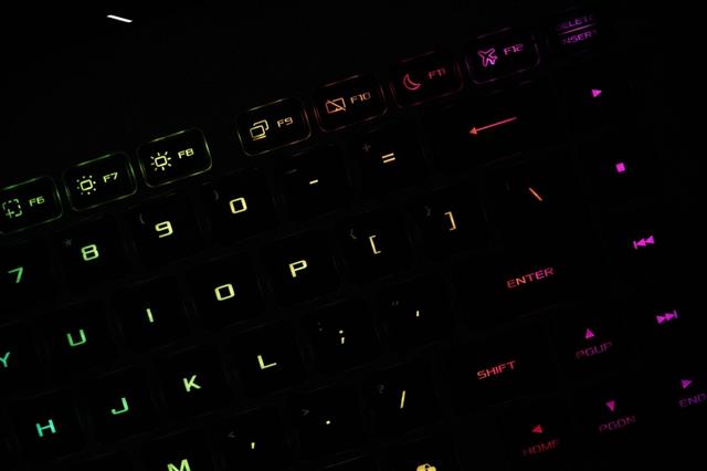 ROG魔霸9评测实战《毁灭战士：黑暗时代》！DLSS 4+光追效率提升