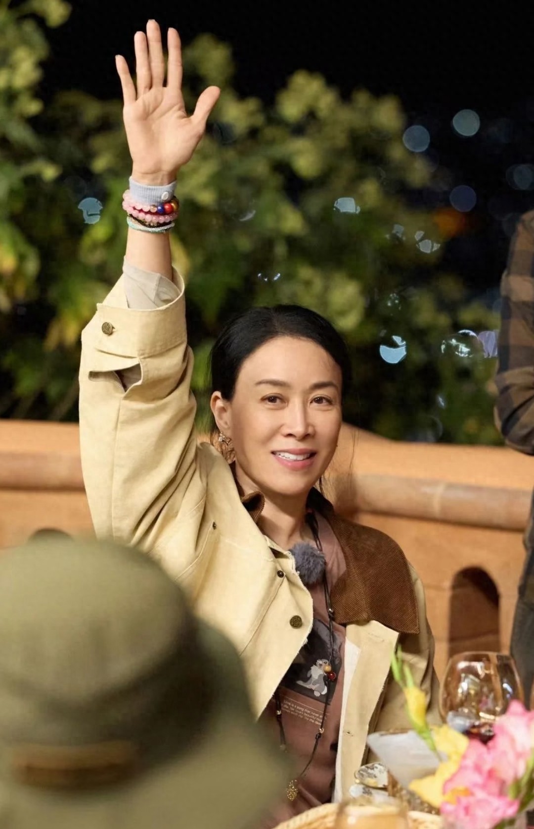 同样是酒后搂错人，那英老公的回应可信度拉满，比王岳伦强多了