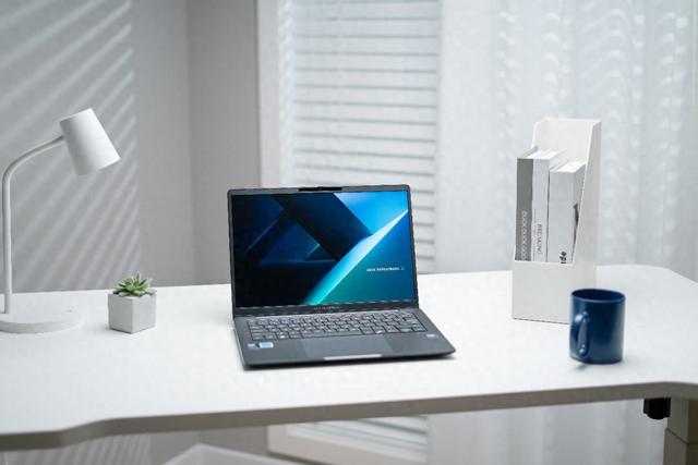 商務需求全面升級的AI輕薄本：華碩破曉6S幻金版首發測評