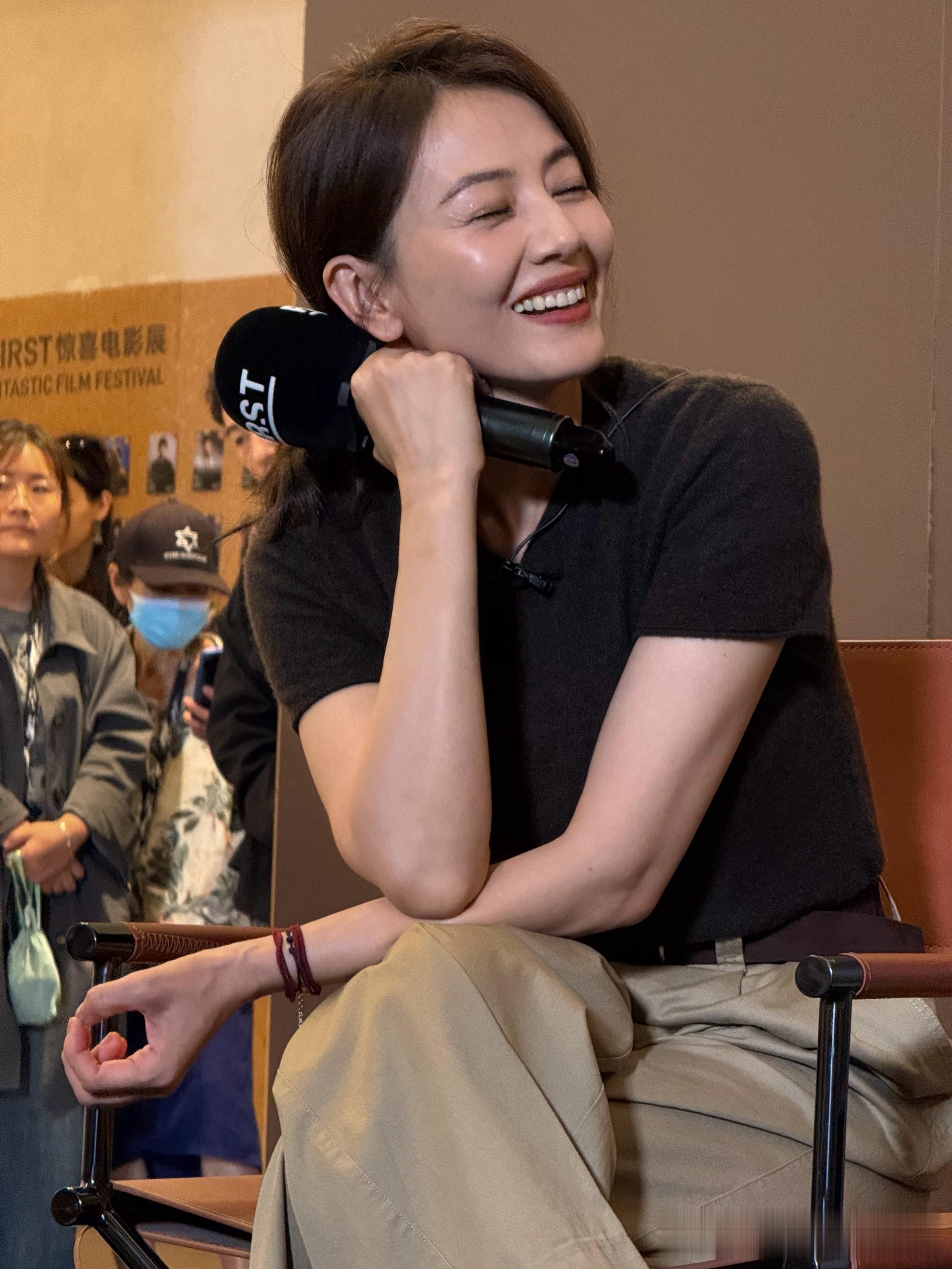 高圆圆活动现场,45岁仍被称“岁月不败美人”