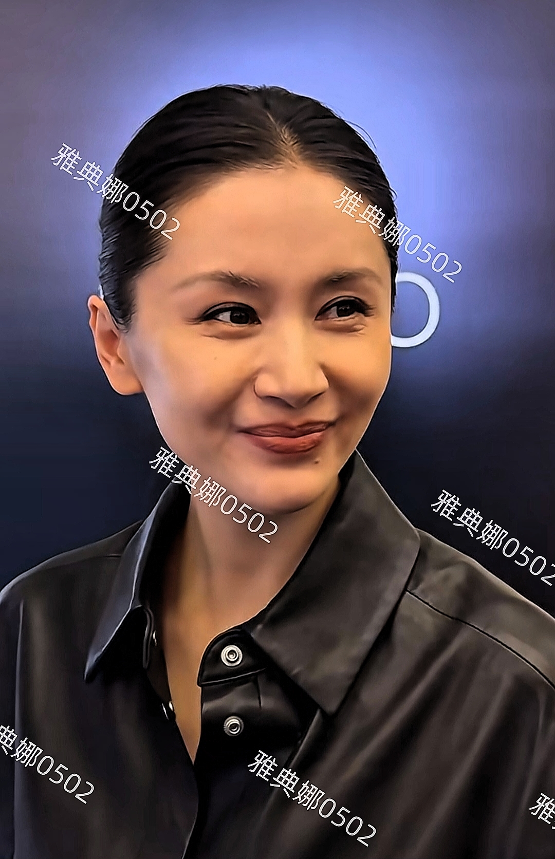 王子文美商虽高也难敌岁月，脸虽饱满但眼纹明显，短板是个子太矮