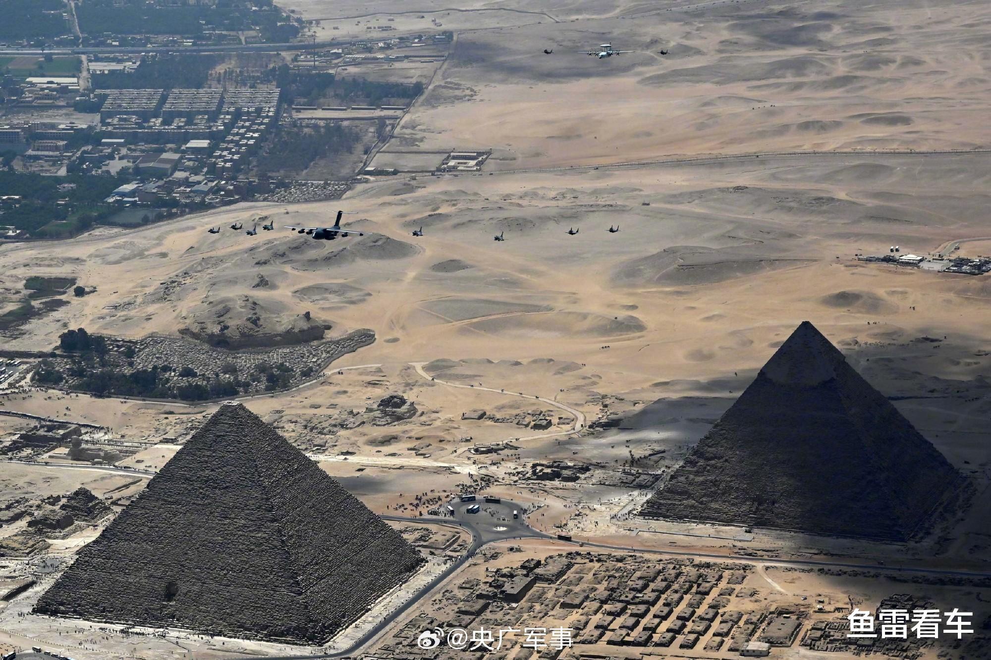 中埃“文明之鹰-2025”联合训练画面公布，融合度之高相当罕见