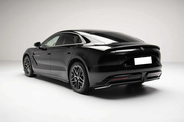 可选纯电/插混,62.8万起售,仰望U7究竟有哪些看点?