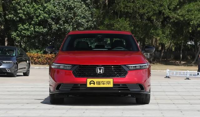 雅阁销量总被凯美瑞碾压？四大硬伤揭秘，网友：输得一点不冤！