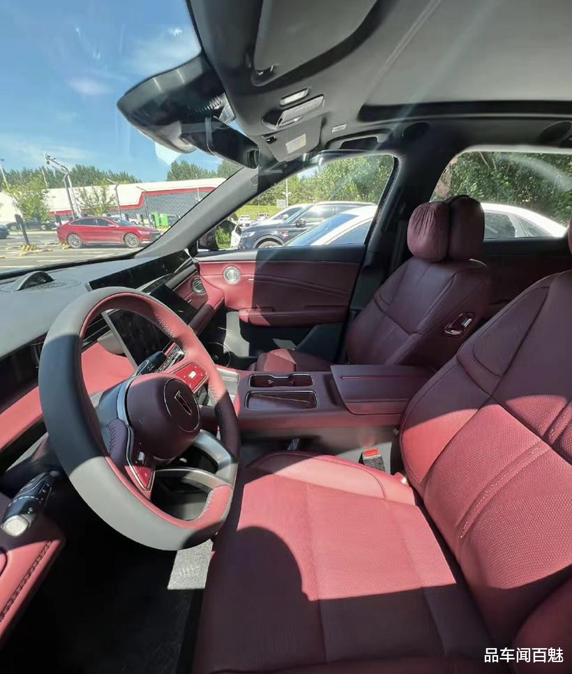 红旗HS5插混版现身，配密闭中网，取消贯穿尾灯，还带内饰新设计