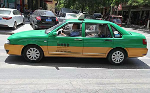 出租车司机殴打女乘客事件始末：得知对方身份后，直接吓得连夜畏罪潜逃！