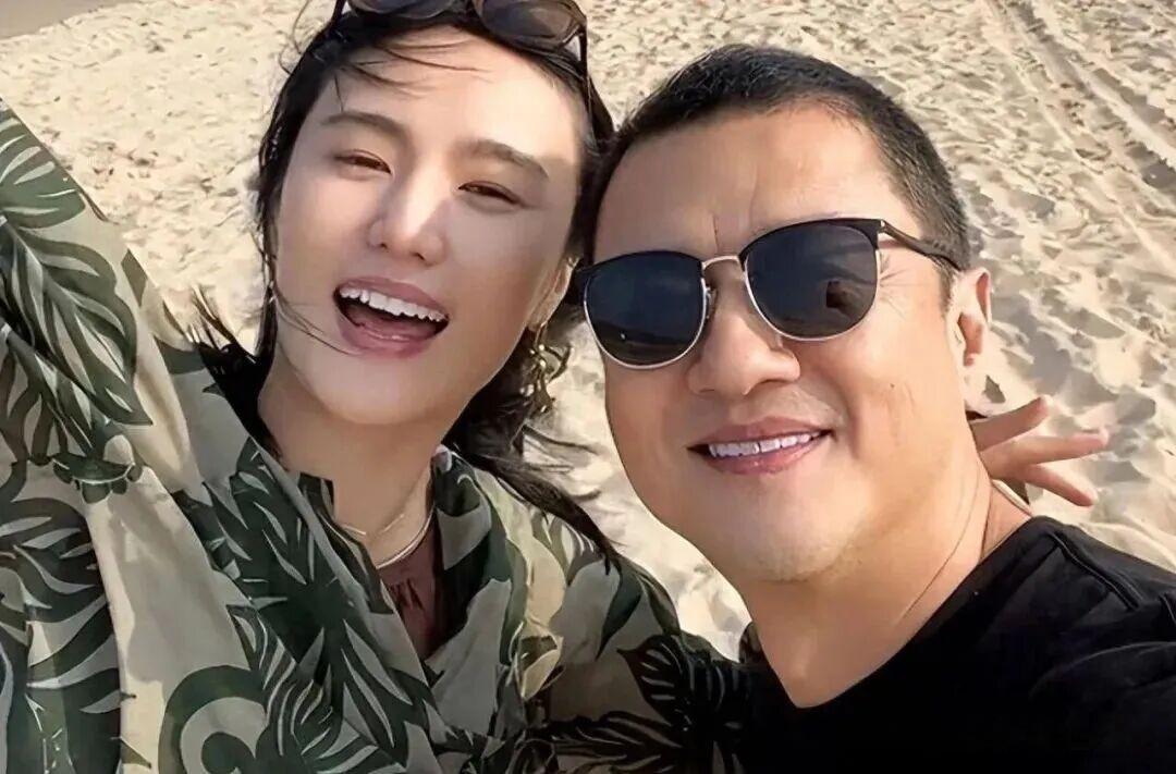 李亚鹏离婚证+1,不值得嘲笑,他和谢霆锋,注定是两种人生