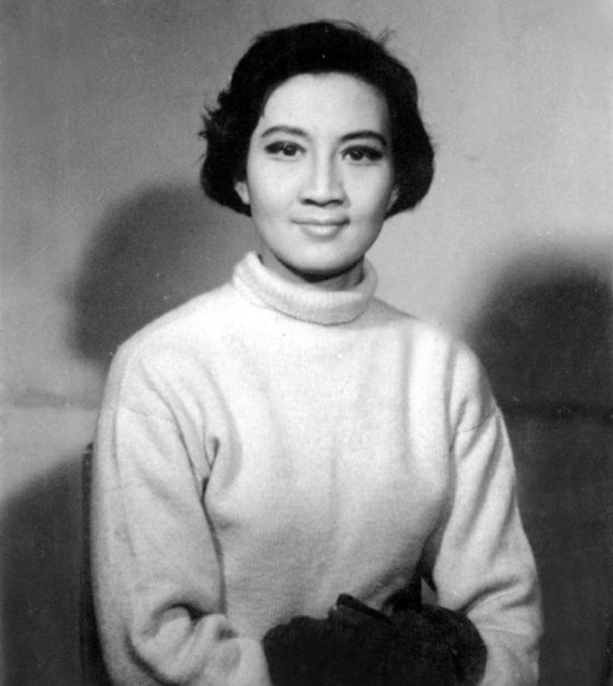 著名演员陈奇去世享年96岁,演奶奶角色深入人心,曹可凡悼念