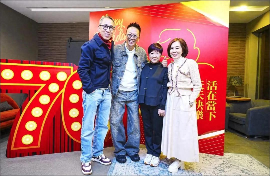知名港星70大寿生日开盛大派对庆祝，即将升级做外公笑逐颜开