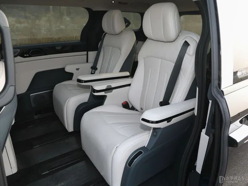 19.68万起，新款比亚迪夏上市！218km纯电/天神之眼B，爆款预定？