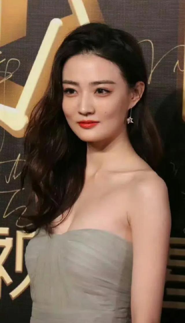 徐璐早期身材竟然这么美 ???