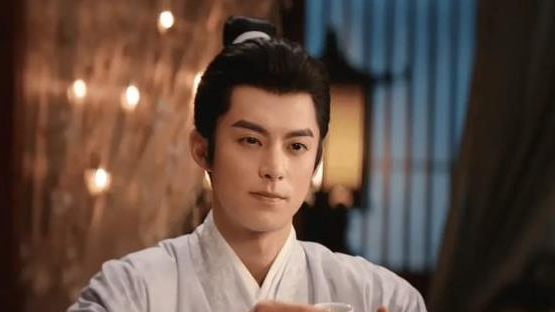 《大奉打更人》直到怀庆怀孕登基，临安才知，不是许七安当她面首