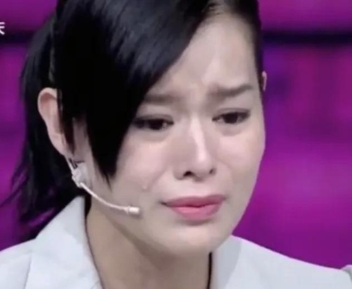 看了胡杏儿孕肚照,才知道她狠狠打脸了李乘德,她从来没嫁入豪门