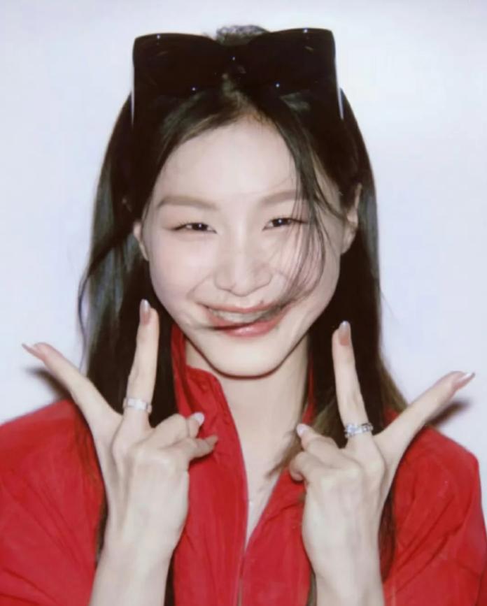 从喜剧丑女到超级明媚大美人 这位90后女星真的是“红气养人”！