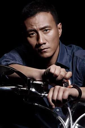 回顾胡军，喝酒喝不过就娶了人家，打不过就加入，结婚至今零绯闻