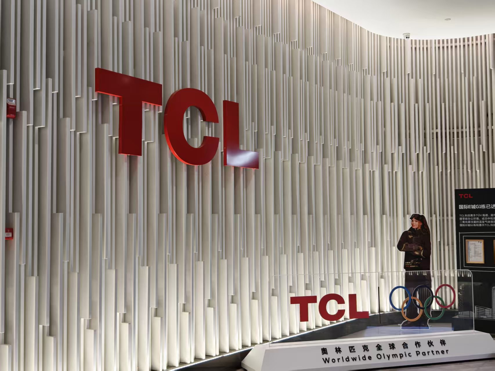 體驗(yàn)TCL Q10M后才懂：好畫質(zhì)不是“更艷”，而是“更真”