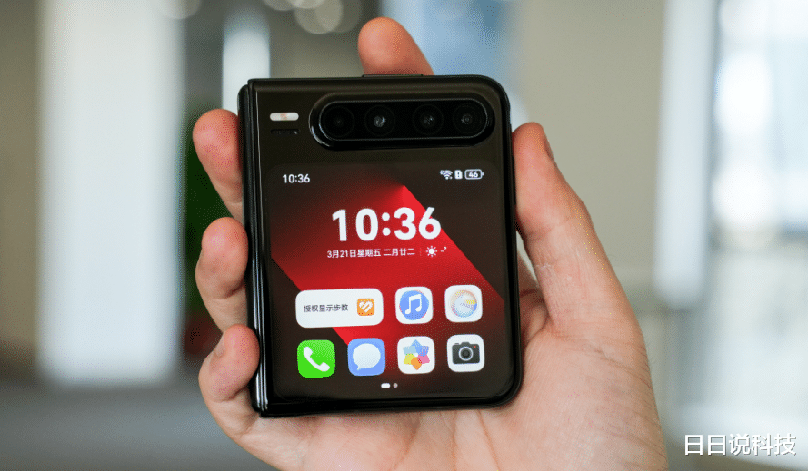 華為豁出去了，號稱“人人買得起”闊折疊屏，跌價1111元