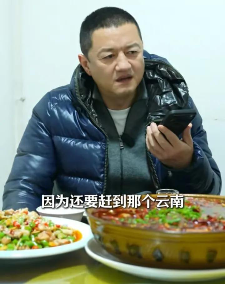 李亚鹏首次透露有四个女儿,看哭众人,视频中出现了王菲的身影